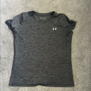 Under Armour Gray Fitted Short Sleeve Tee Like New